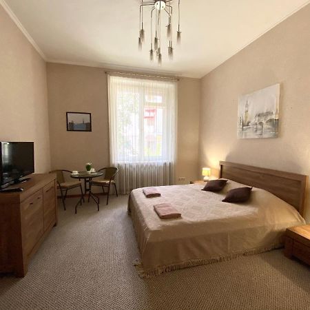 Family Apartment Lviv Kültér fotó