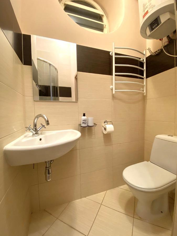 Family Apartment Lviv Kültér fotó