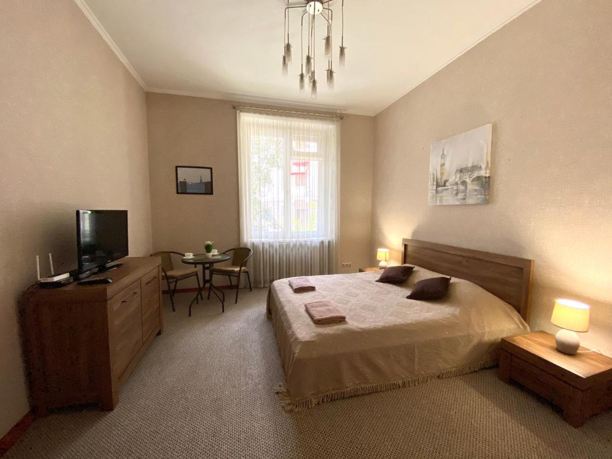 Family Apartment Lviv Kültér fotó