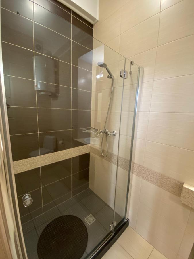 Family Apartment Lviv Kültér fotó